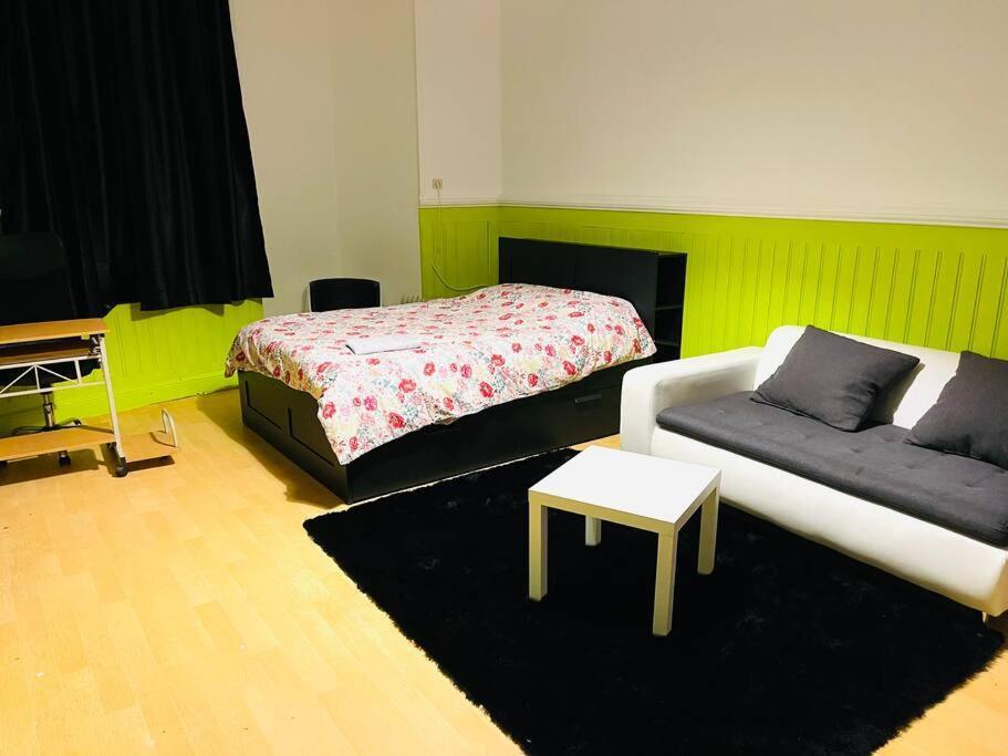 Etablissement Close Fer Me Lägenhet Liège Exteriör bild